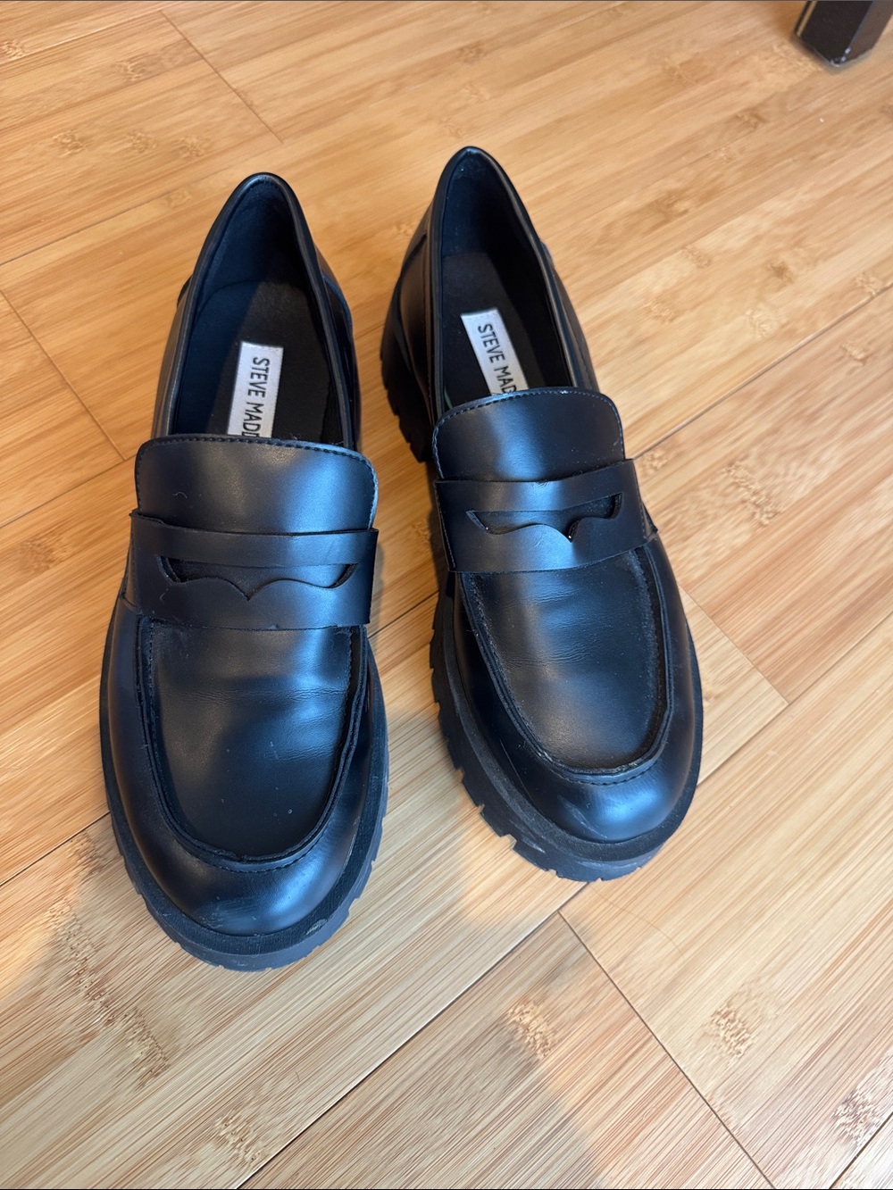 Steve Madden Black Lug Sole Penny Loafers women’s size 8 M in good used shape